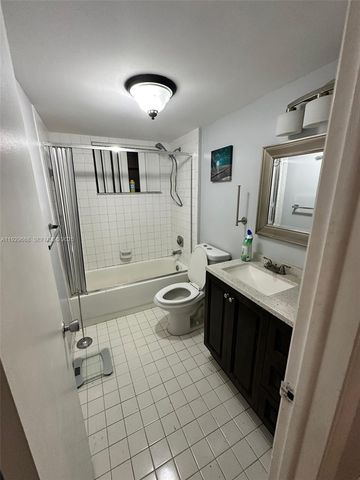 8040 Hampton Blvd 508, North Lauderdale, FL 33068