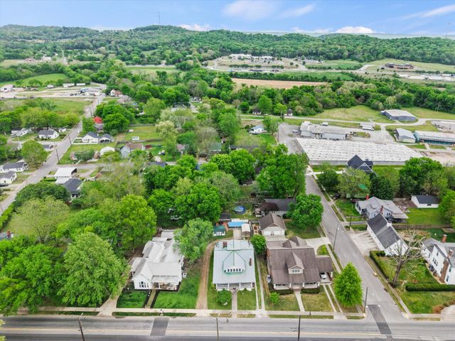 405 Mulberry Ave, Fayetteville, TN 37334