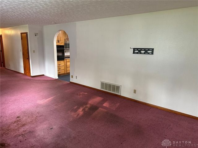 2147 Oxmoor Drive, Beavercreek, OH 45431