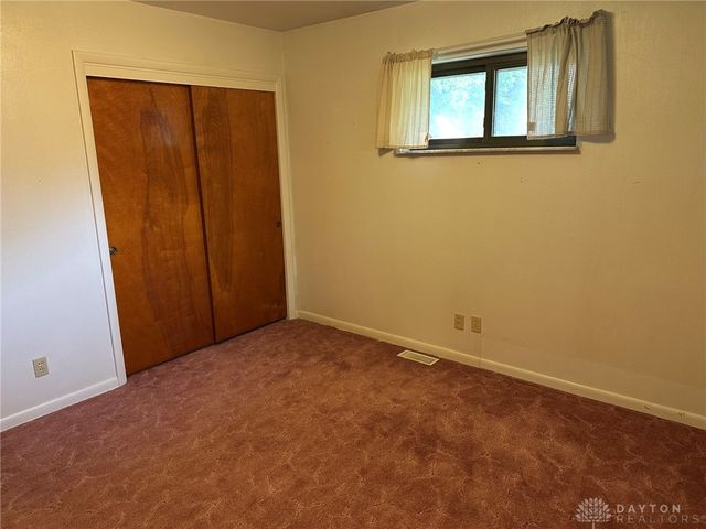 2147 Oxmoor Drive, Beavercreek, OH 45431