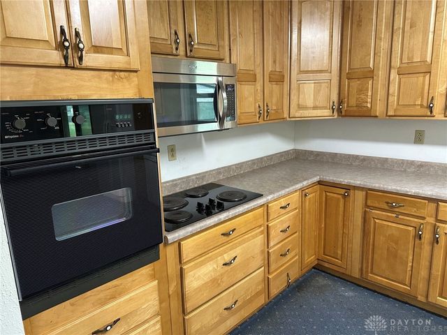 2147 Oxmoor Drive, Beavercreek, OH 45431