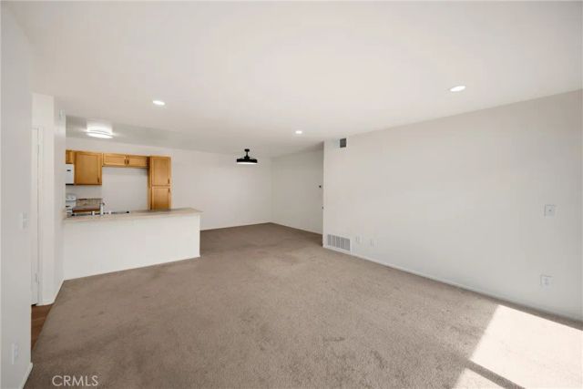 2521 W Sunflower Avenue R8, Santa Ana, CA 92704