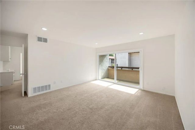 2521 W Sunflower Avenue R8, Santa Ana, CA 92704