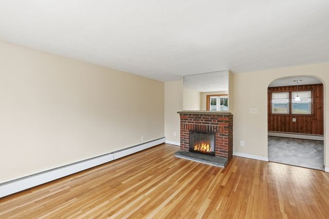 113 North St, Shrewsbury, MA 01545