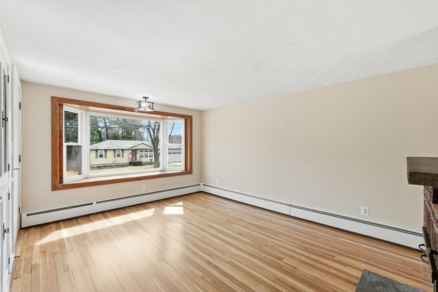 113 North St, Shrewsbury, MA 01545