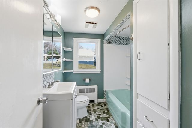 113 North St, Shrewsbury, MA 01545