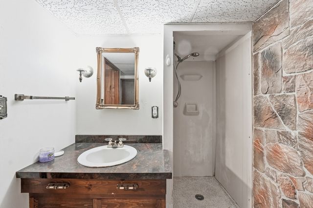 113 North St, Shrewsbury, MA 01545