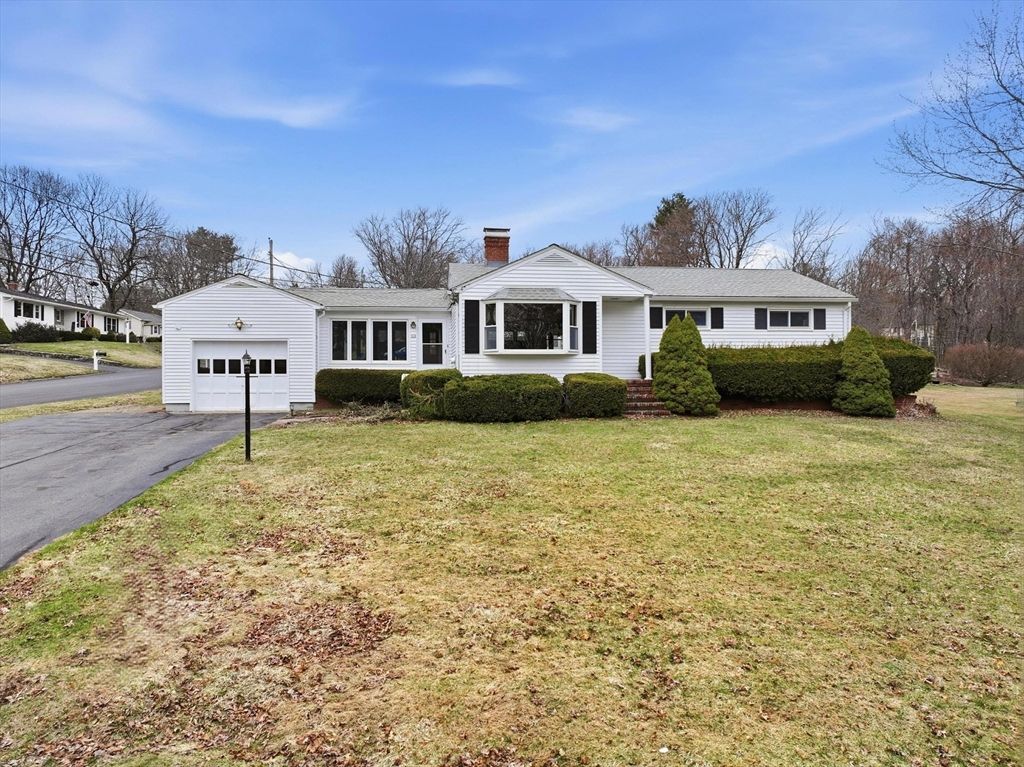 113 North St, Shrewsbury, MA 01545