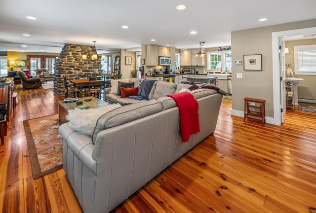 392 Lake Raponda Road, Wilmington, VT 05363