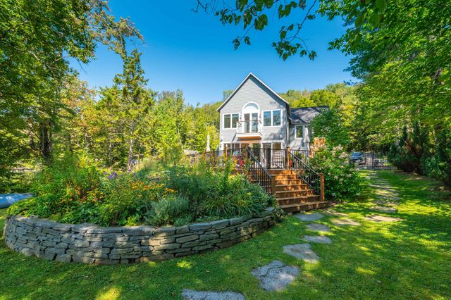 392 Lake Raponda Road, Wilmington, VT 05363