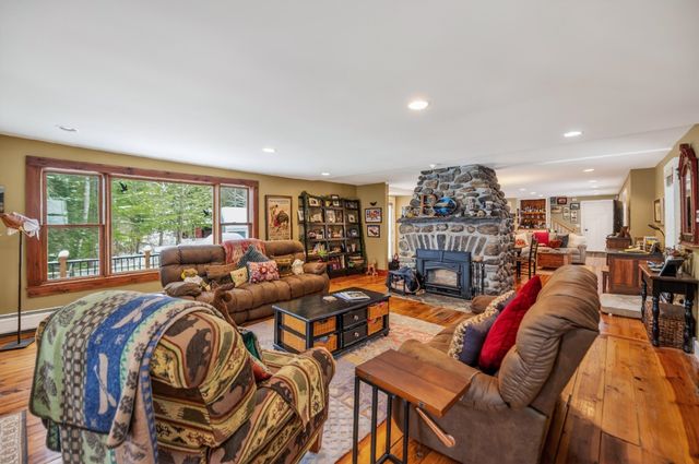 392 Lake Raponda Road, Wilmington, VT 05363