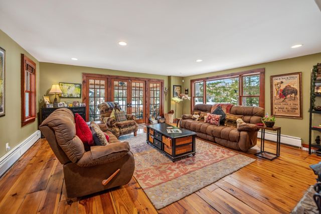 392 Lake Raponda Road, Wilmington, VT 05363
