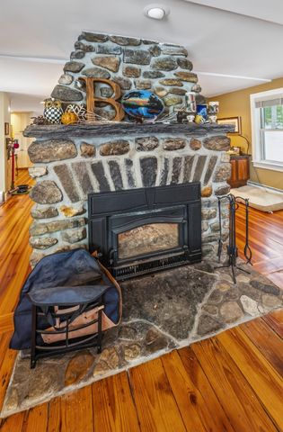 392 Lake Raponda Road, Wilmington, VT 05363