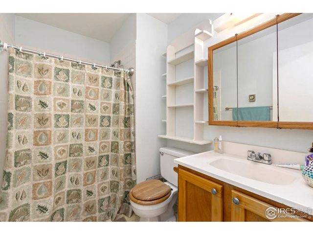 204 E 50th St, Loveland, CO 80538