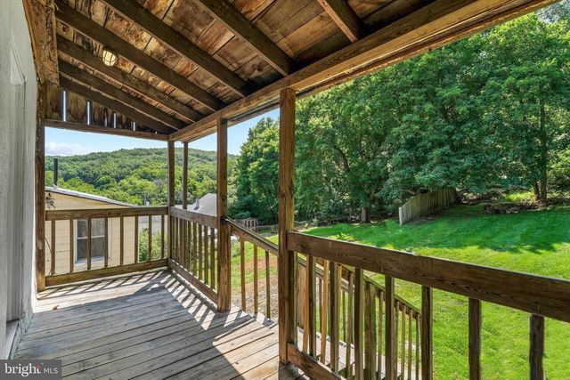 62 IRISH LN, Coatesville, PA 19320