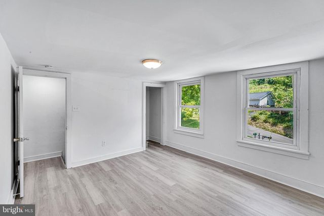 62 IRISH LN, Coatesville, PA 19320