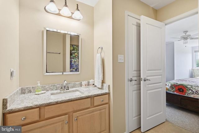 848 HUNTINGTON PL, Lancaster, PA 17601