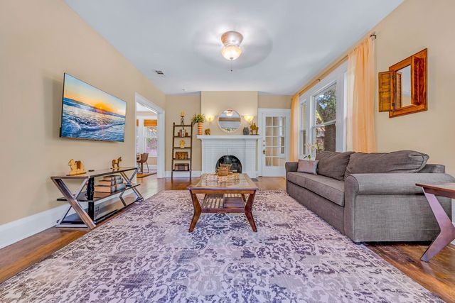4303 Vandelia, Dallas, TX 75219