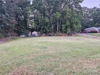 891 Court Street E, Marion, NC 28752