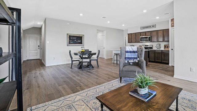 3313 Melissa Lane, Ennis, TX 75119