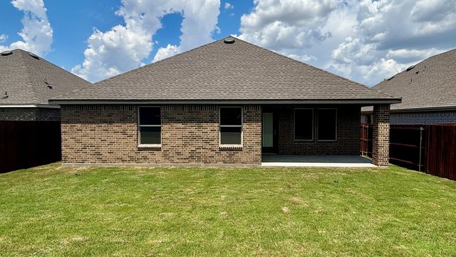 3313 Melissa Lane, Ennis, TX 75119