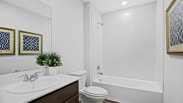 3313 Melissa Lane, Ennis, TX 75119