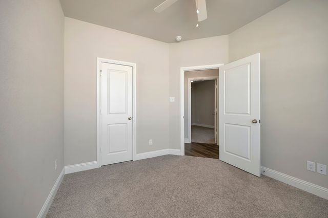 2202 Briarwood Drive, Bridgeport, TX 76426