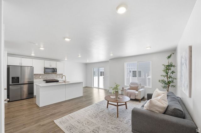 1795 E FALL ST, Eagle Mountain, UT 84005