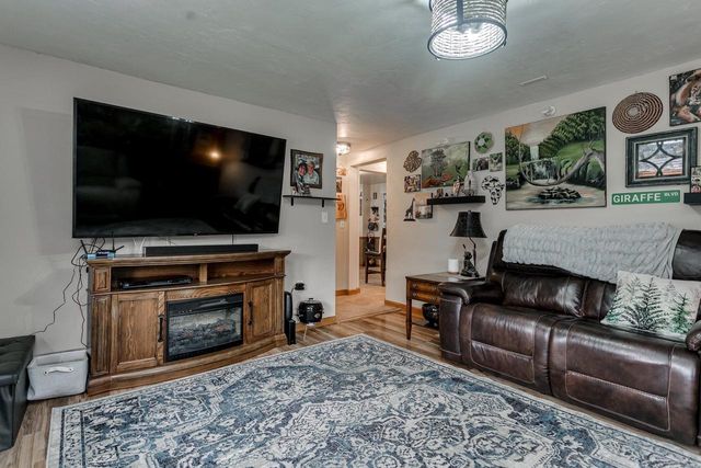 2112 S ONEIDA STREET, Green Bay, WI 54304