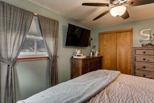 2112 S ONEIDA STREET, Green Bay, WI 54304