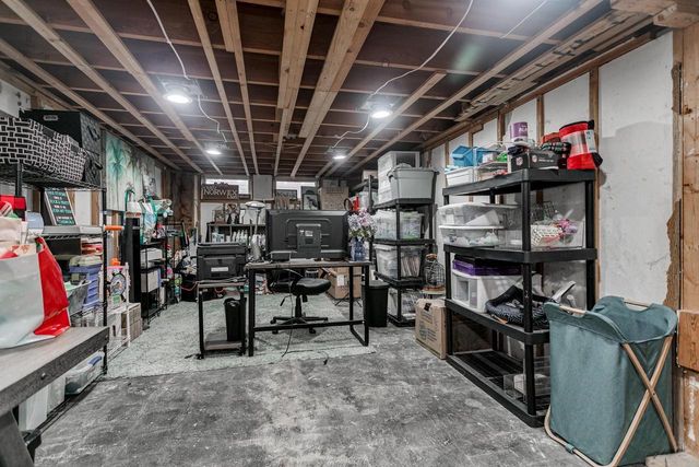 2112 S ONEIDA STREET, Green Bay, WI 54304