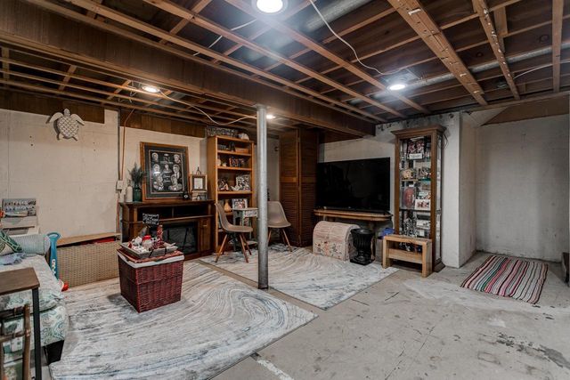 2112 S ONEIDA STREET, Green Bay, WI 54304