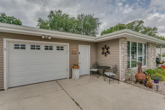 2112 S ONEIDA STREET, Green Bay, WI 54304