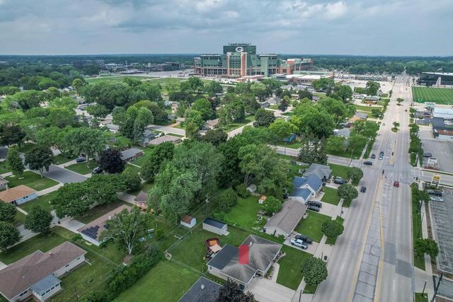 2112 S ONEIDA STREET, Green Bay, WI 54304