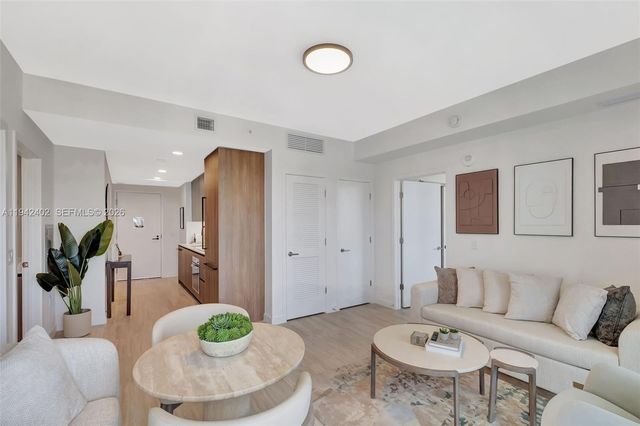 580 72nd street 808, Miami Beach, FL 33141