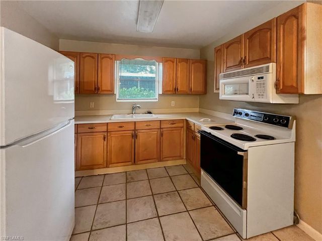 27917 Washington ST, Bonita Springs, FL 34135