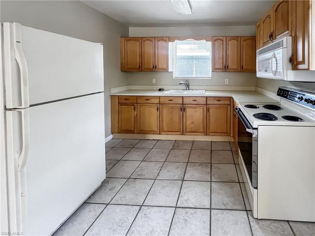 27917 Washington ST, Bonita Springs, FL 34135