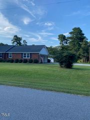 20 Pine W Street, Lillington, NC 27546