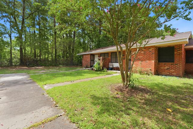 7914 Ebony Court, North Charleston, SC 29420