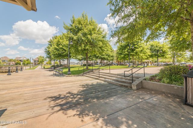 108 Harbourside Drive, Youngsville, LA 70592