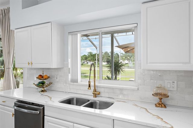 15615 SHOAL CREEK PLACE, Odessa, FL 33556