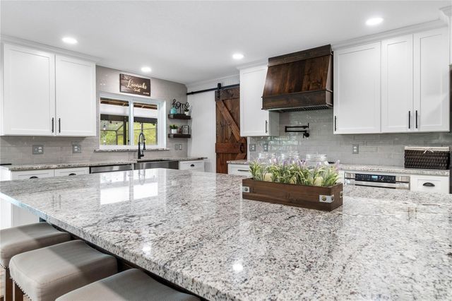 24 LAKE WOOD CIRCLE, Ocala, FL 34482