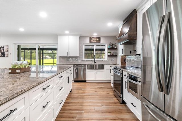 24 LAKE WOOD CIRCLE, Ocala, FL 34482