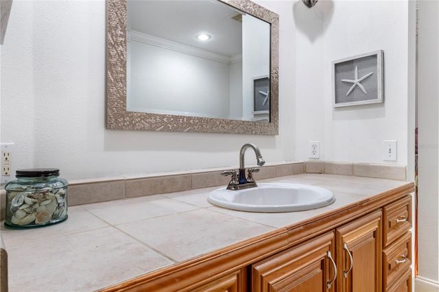 24 LAKE WOOD CIRCLE, Ocala, FL 34482
