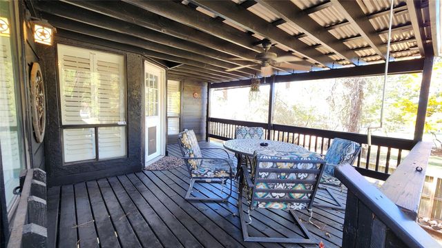 3211 Meadowlark Lane, Montgomery, TX 77356