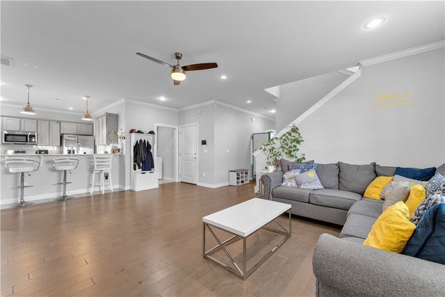 1611 Park Street, Lowell, AR 72745