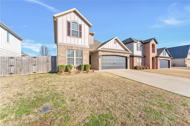 1611 Park Street, Lowell, AR 72745