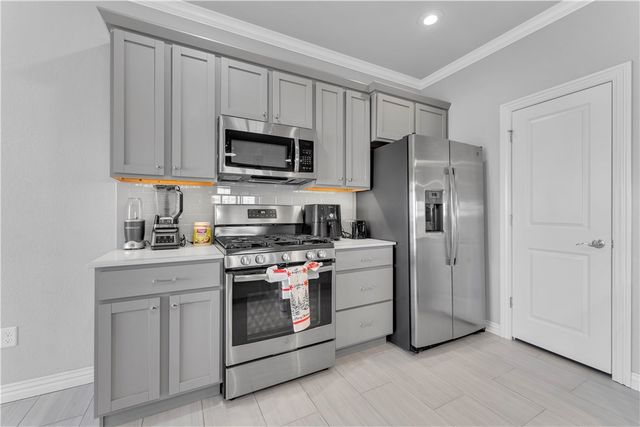 1611 Park Street, Lowell, AR 72745