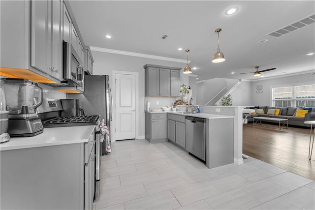 1611 Park Street, Lowell, AR 72745