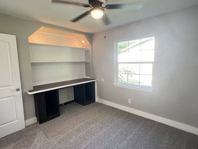 302 Glen Oaks Road, Bonham, TX 75418